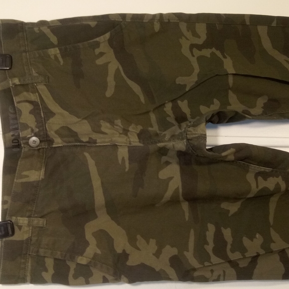 OLD NAVY CAMOUFLAGE PANTS - Picture 2 of 7